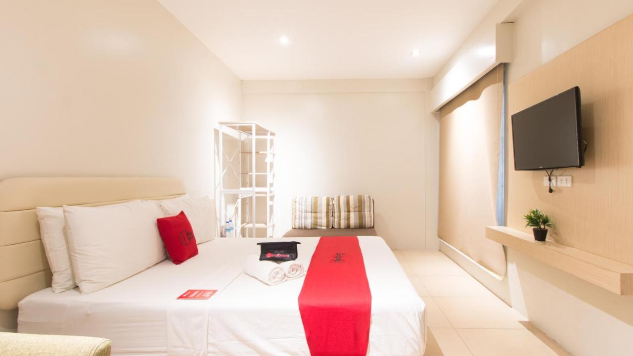 Reddoorz @ General Segundo Avenue Laoag Hotel Kültér fotó