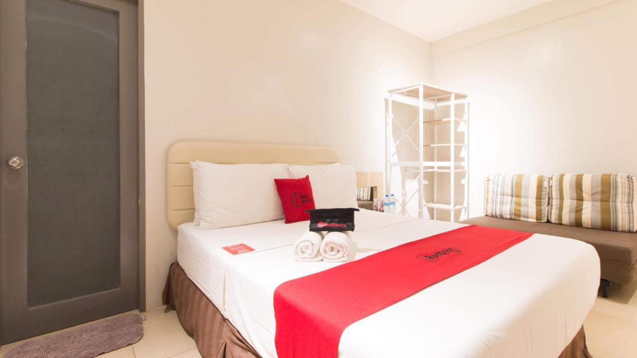 Reddoorz @ General Segundo Avenue Laoag Hotel Kültér fotó