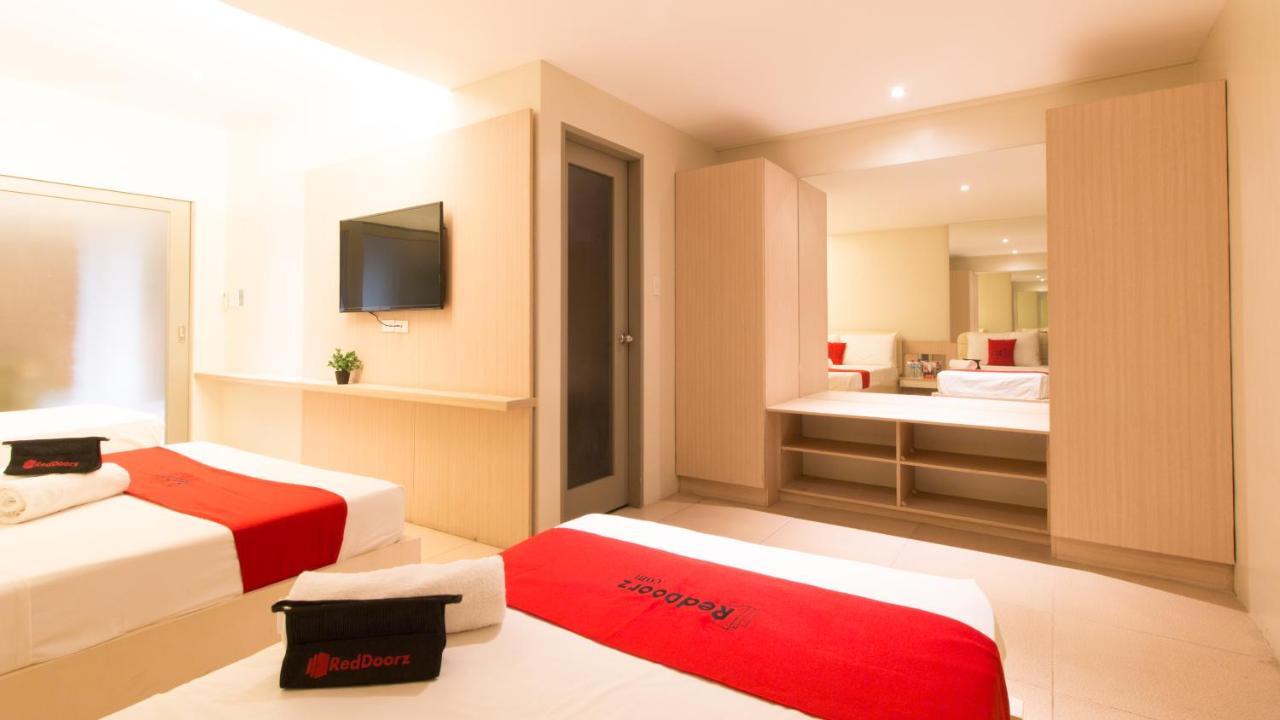 Reddoorz @ General Segundo Avenue Laoag Hotel Kültér fotó