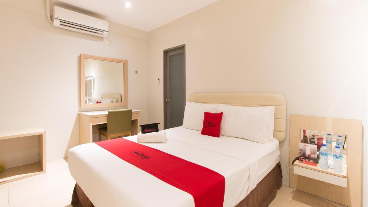 Reddoorz @ General Segundo Avenue Laoag Hotel Kültér fotó