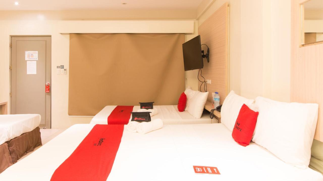 Reddoorz @ General Segundo Avenue Laoag Hotel Kültér fotó